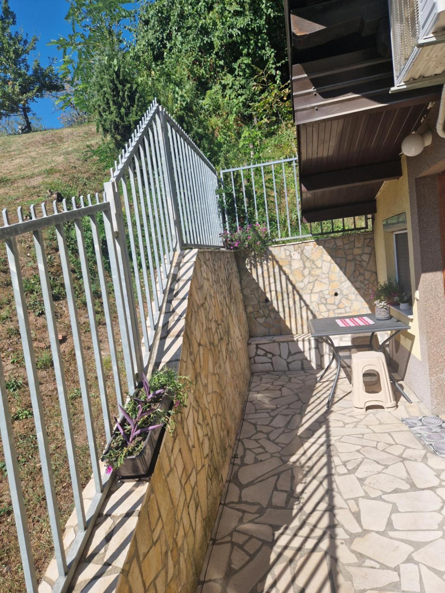 Restoran I Sobe "Tocak" Acomodação com café da manhã Doboj Exterior foto